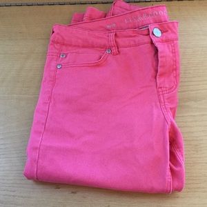 Capris. Like new condition. Size 10