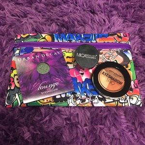 NWT eyeshadow trio and makeup bag