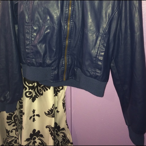 Jacket - Picture 4 of 4