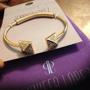 Jennifer Lopez bracelet