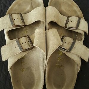 TAN BIRKENSTOCKS