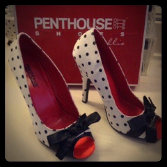 Penthouse Shoes - NIB Penthouse Paige White w/Black Dots Size 8