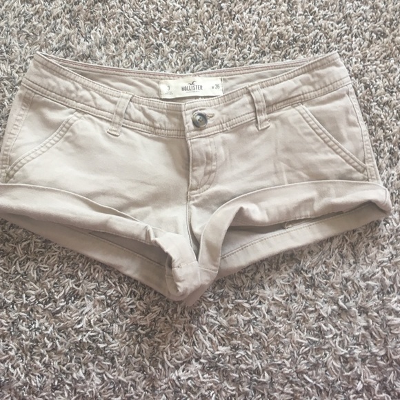 Hollister Khaki Shorts Size 3 (26)