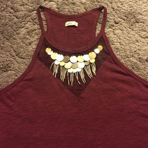 Maroon tank