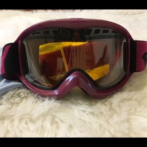 Roxy snowboarding goggles