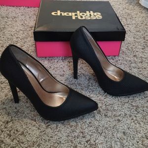 Black pumps only worn once