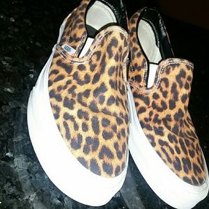 Leopard slip on Vans
