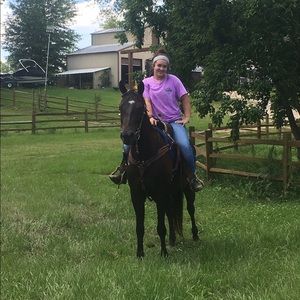 Meet your Posher, Hannah