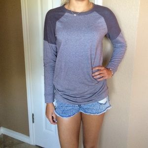 Cute long sleeve gray shirt. Size small