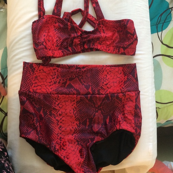 Kandi Kouture bikini/dance set💋