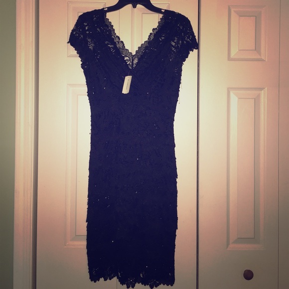 Lace/beaded quater dress - Picture 1 of 3