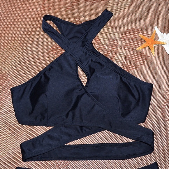 ❗️LAST ONE❗️Sexy Black Halter Top Swimsuit 😍 - Picture 2 of 4