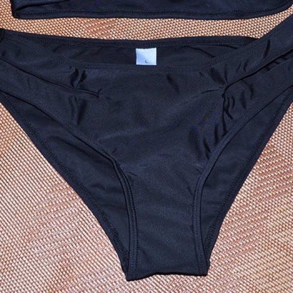 ❗️LAST ONE❗️Sexy Black Halter Top Swimsuit 😍 - Picture 4 of 4