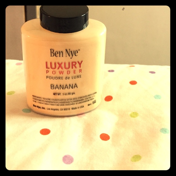 Ben Nye Luxury powder BANANA