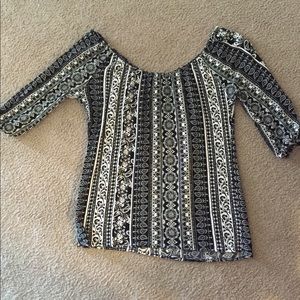 Francesca's 3/4 Sleeve Shirt