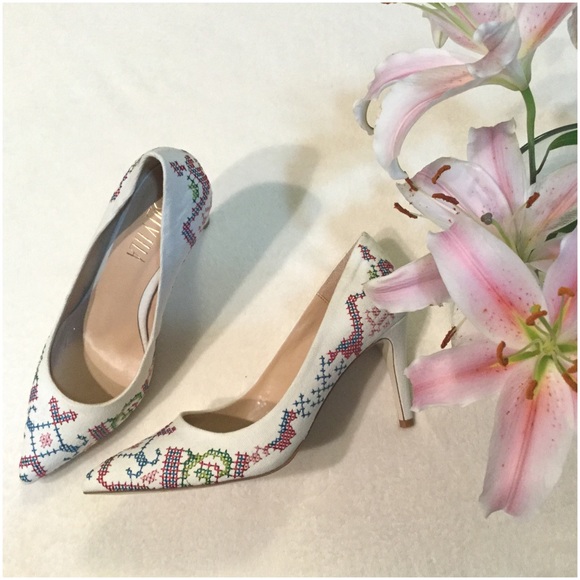 Anthropologie Embroidered Shoes 3 X HP🎊 - Picture 4 of 4