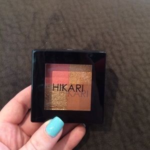 Hikari shimmer bronzer, radiate