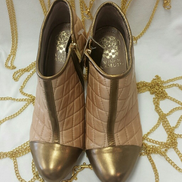 NWOT Vince Camuto Leather Booties - Picture 2 of 4