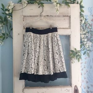 Beautiful black and white lattice work skirt.