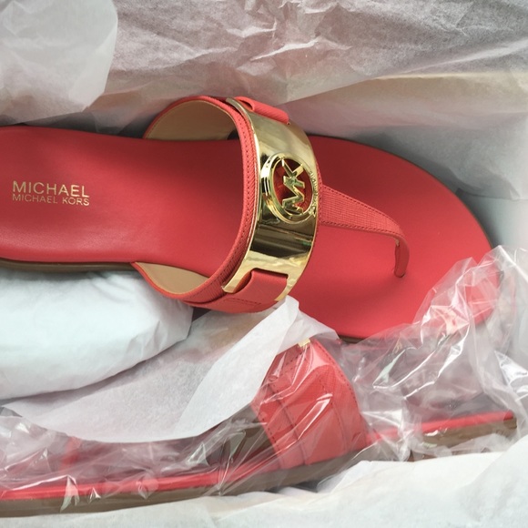 NWT Michael Kors leather sandals - Picture 3 of 4