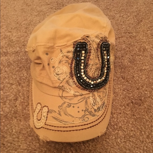 horseshoe hat cap