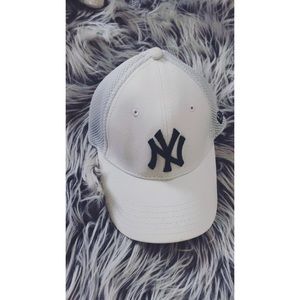 New York Yankees hat