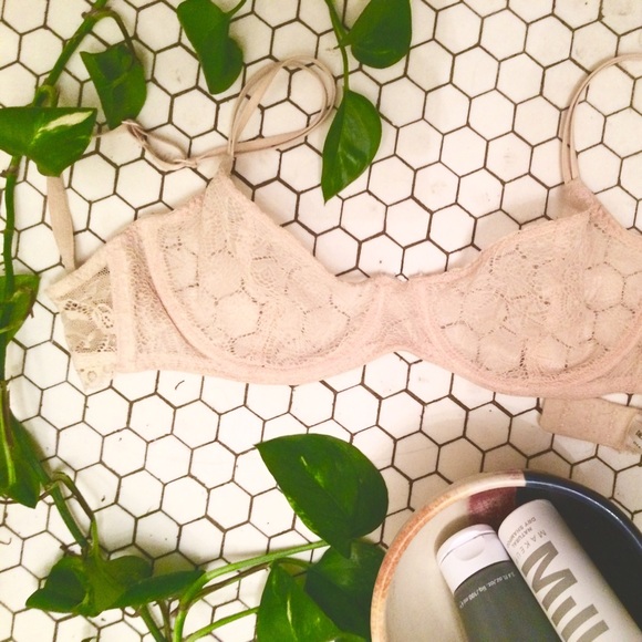Nude/blush Kimchi Blue lace bra 32D