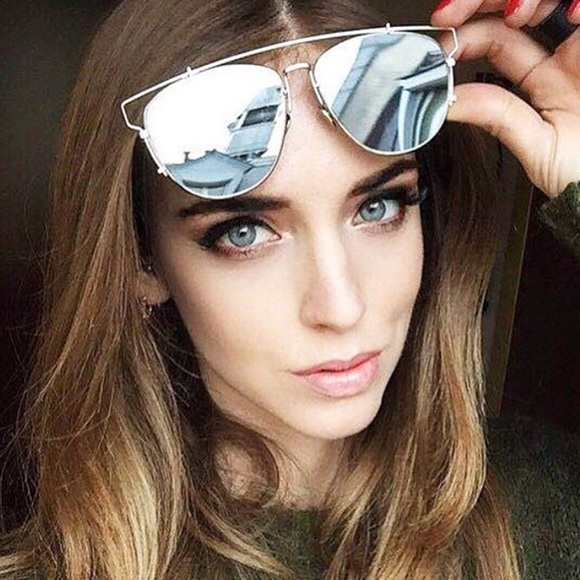 💟LAST ONE💟Silver Mirrored Polarized 🕶 - Picture 2 of 4