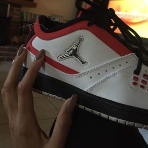 Jordan 1 flight lows  men's 8 women's 9