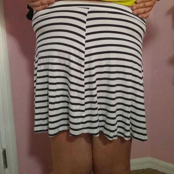 Striped skirt - Picture 4 of 4