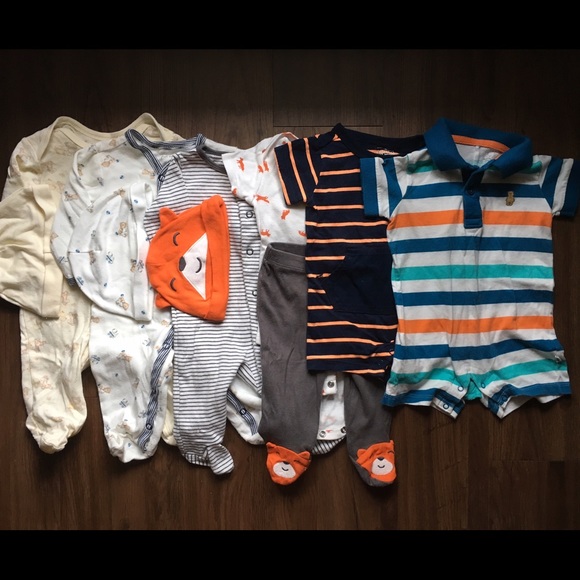 📌SOLD📌 SET OF 0-3 MONTHS BABY CLOTHES