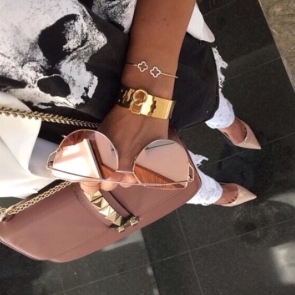 🚨LAST ONE🚨Rose Gold Mirrored Sunglasses 😍👓 - Picture 3 of 3