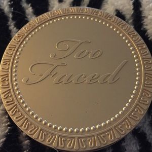 Too faced chocolate soleil