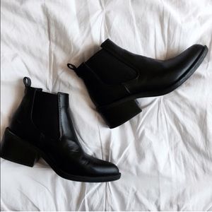 Chelsea boots