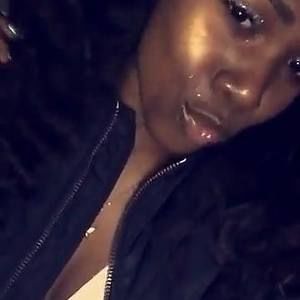 Meet your Posher, Yakira