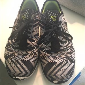 NIKE 'FREE' SNEAKERS