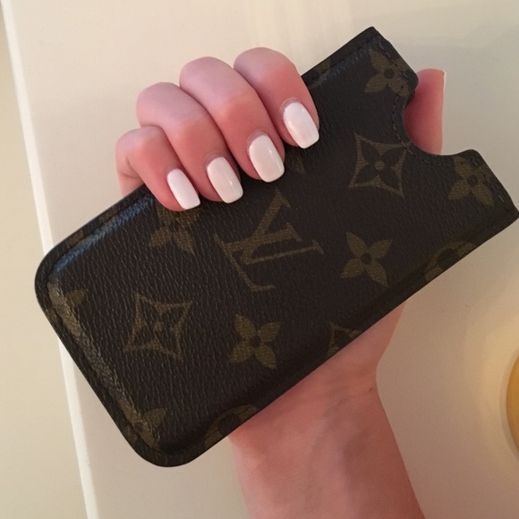 Louis Vuitton Phone Case - Picture 2 of 4