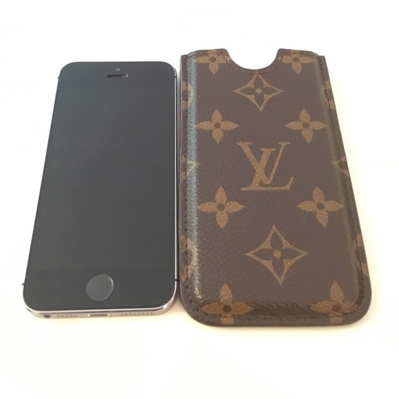 Louis Vuitton Phone Case - Picture 3 of 4