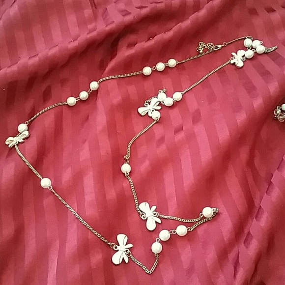 Gold Bow /Pearl Necklace