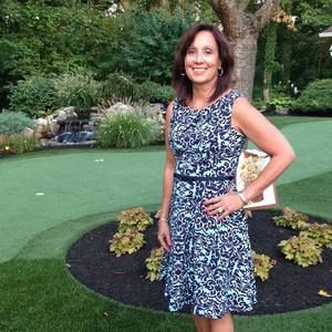 Meet your Posher, Debbie