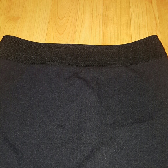 BCBG Double zipper back skirt - Picture 2 of 4