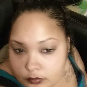 Meet your Posher, Vivian