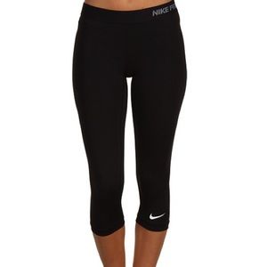 Nike pro dri-fit cropped workout pants