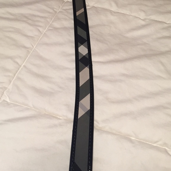 ❤️SOLD❤️ BURBERRY Black White Gray Plaid Belt - Picture 2 of 4