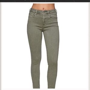 👖 Olive Green Skinny Jeans 👖