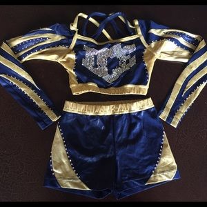 ICE ALLSTARS LADY LIGHTNING UNIFORM