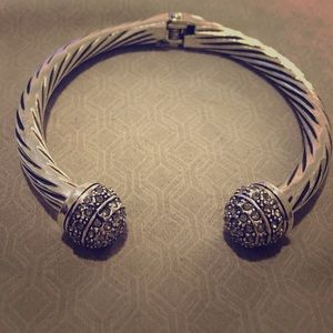 Bangle bracelet