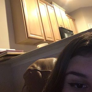 Meet your Posher, Abbey