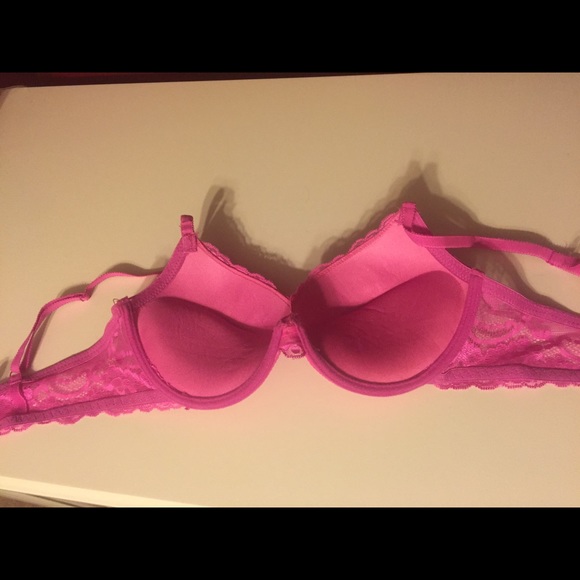 Bright pink bra 36C - Picture 2 of 4