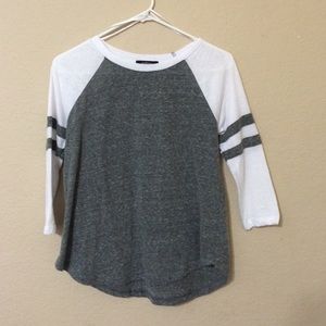 Baseball tee